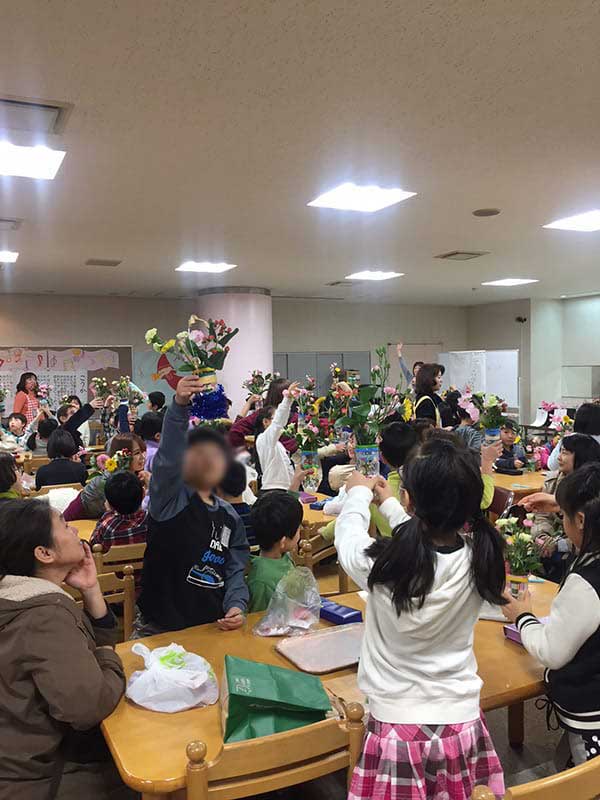 区立の小学校で花育イベント開催